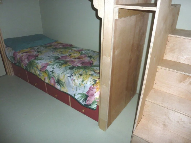 Hedley Inn & Hostel