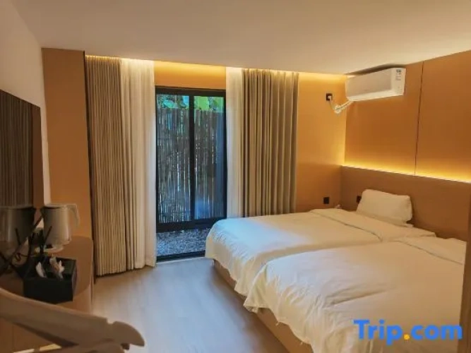 2 Bedrooms Suite