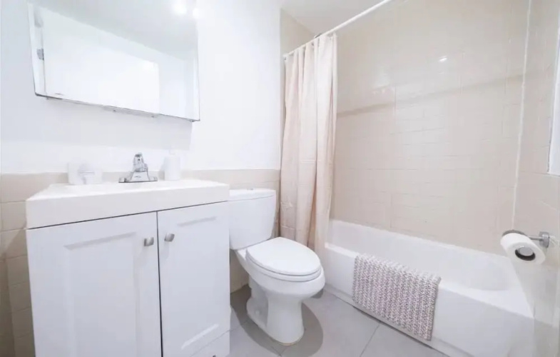 3 Bedroom Apartment Located In Manhattan