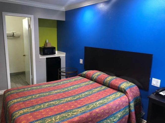 Deano's Motel