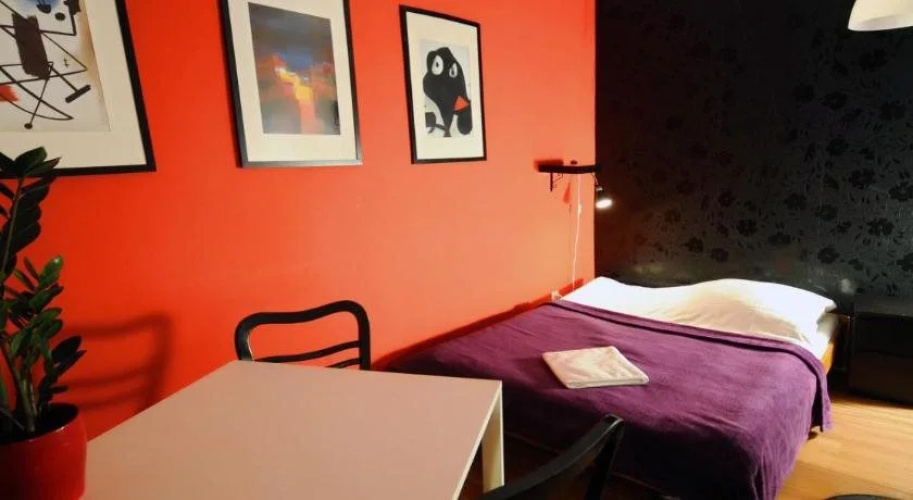 Very Berry Hostel