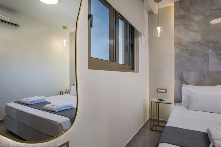 Luxury Suite