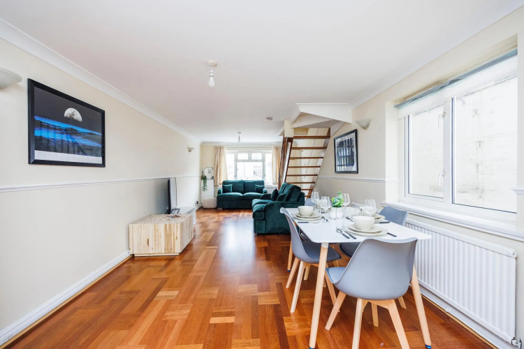 East Croydon Home - Contractors