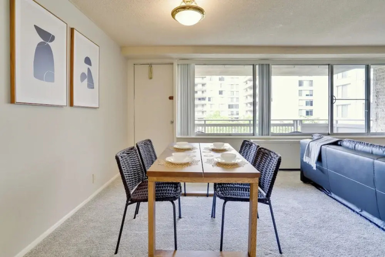 Immerse Yourself in This Beatiful Apt