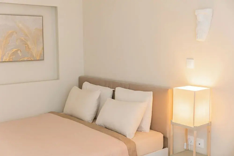 Plantaea Studio - Athens Escape