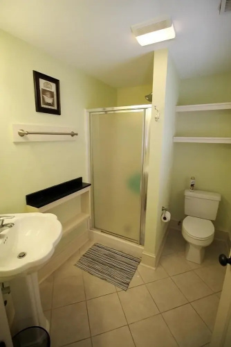 Delaware Avenue 32A