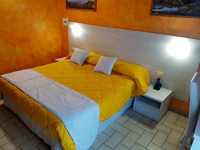 Standard Quadruple room with view