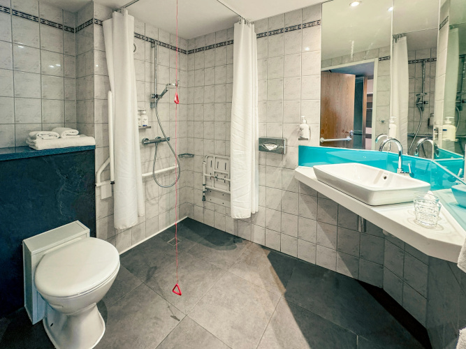 Holiday Inn Express London - Stratford photo 11