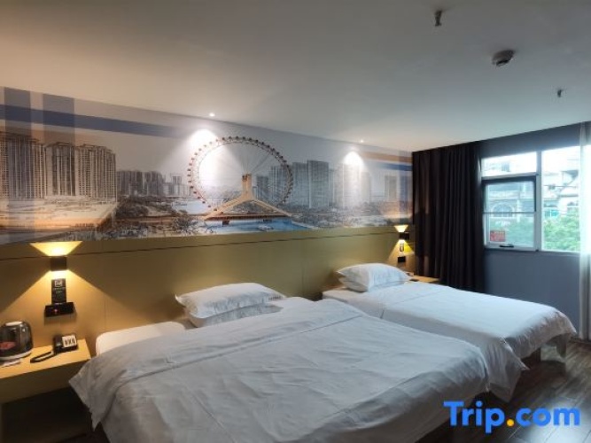 Standard Twin Family room