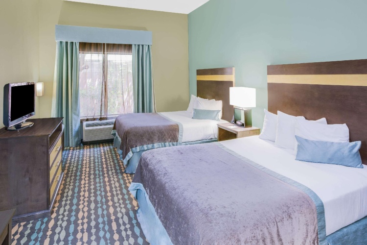 Standard Quadruple room