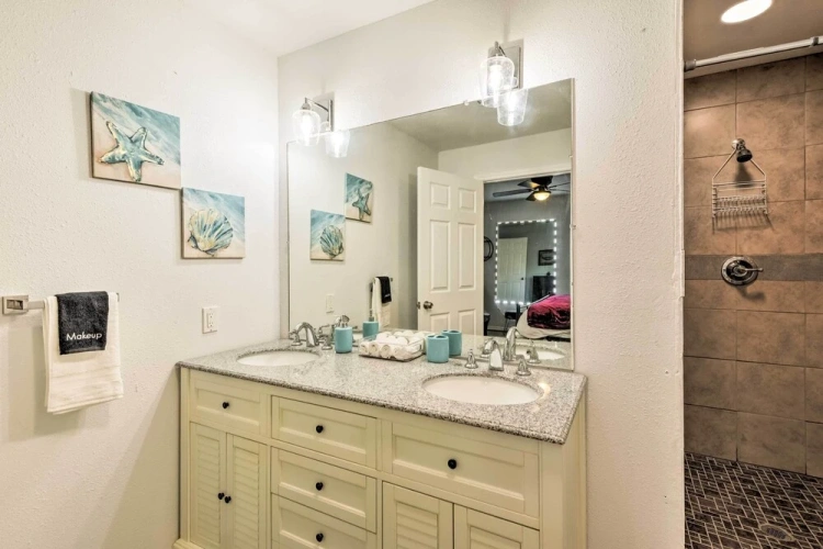 2 Bedrooms Cottage