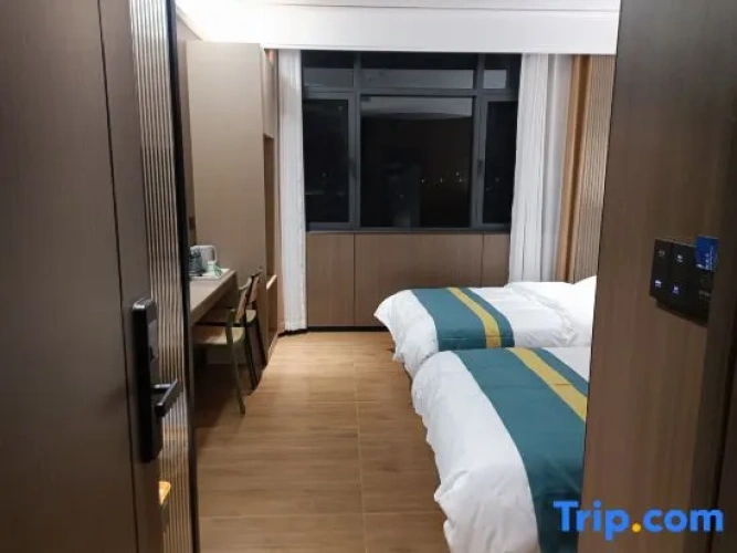 Standard Double room with view