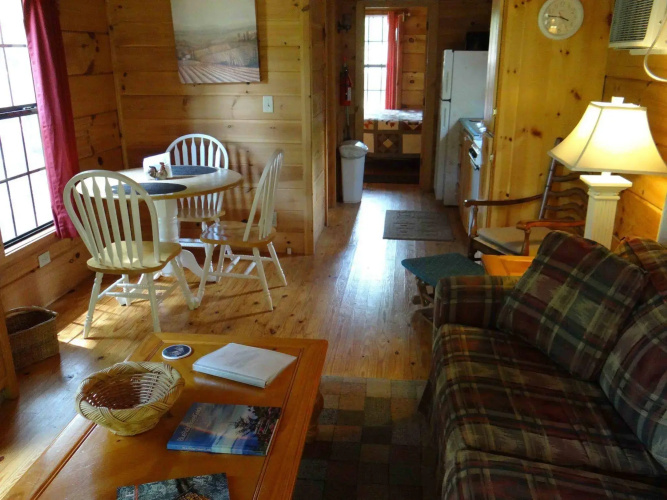 Engadine Inn & Cabins