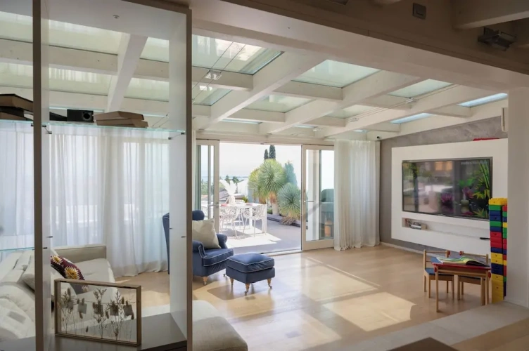 Standard Penthouse room