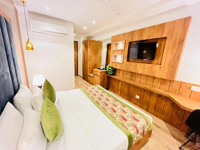 Deluxe Double room with balcony