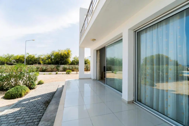 Spacious Three-Bedroom Apartment with Sea View A2