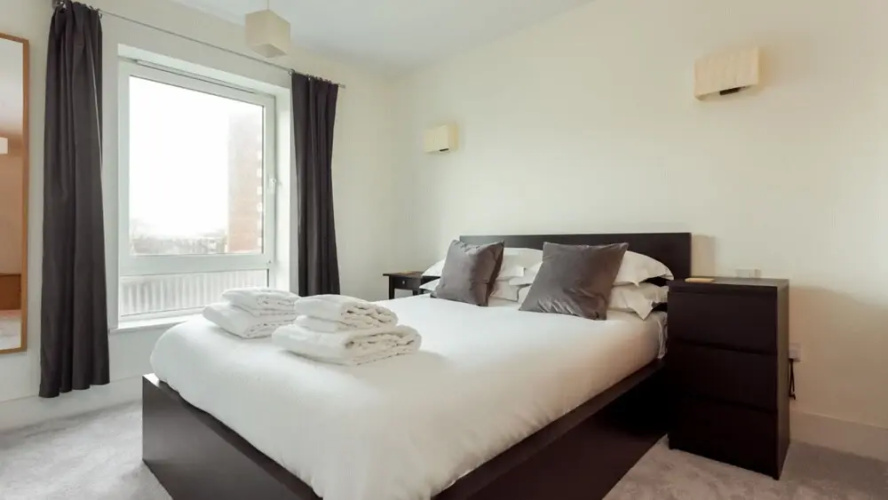 Starboard - Spacious Two-bedroom Apartment