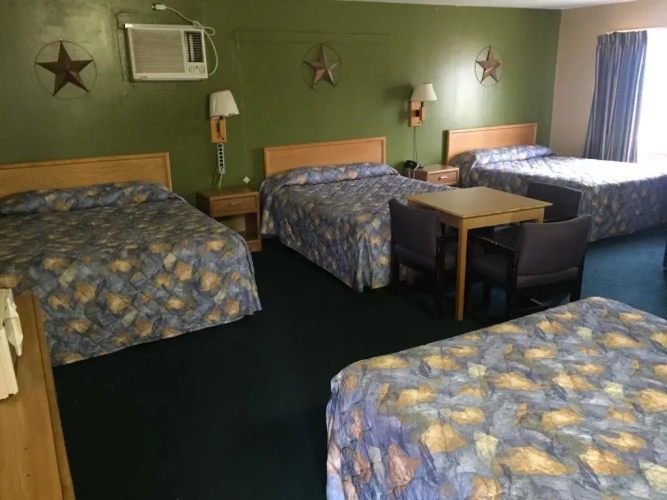 Classic Quadruple room