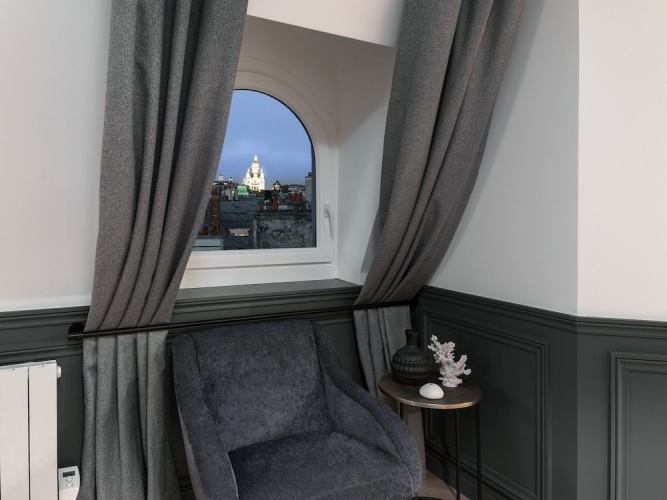 Luxury 2BDR Le Louvre I by Livinparis