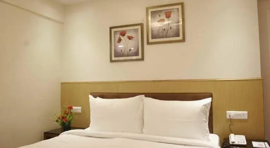 Akash Inn