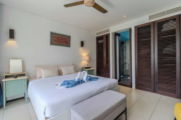 2BR Pool View Short Walk to Beach C254