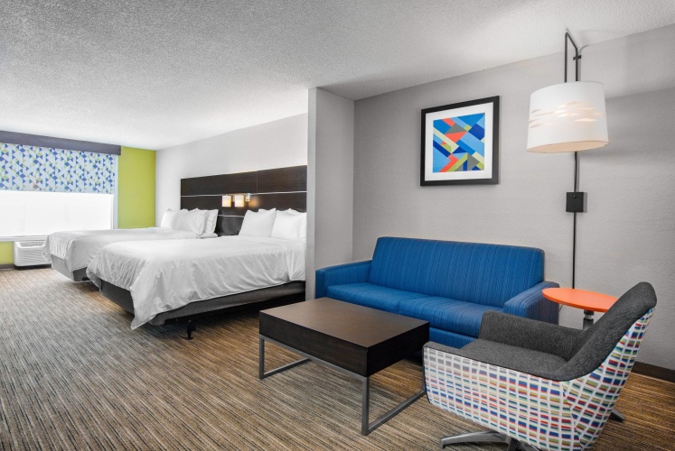 Quadruple Suite