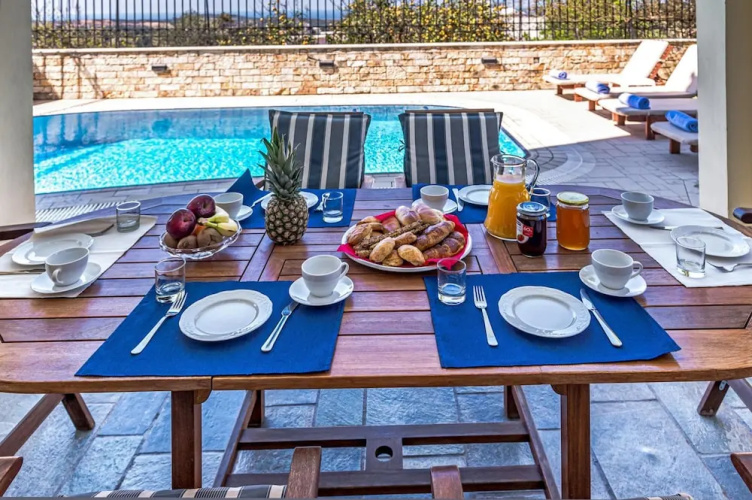 Dim Art Villa - With Private Pool