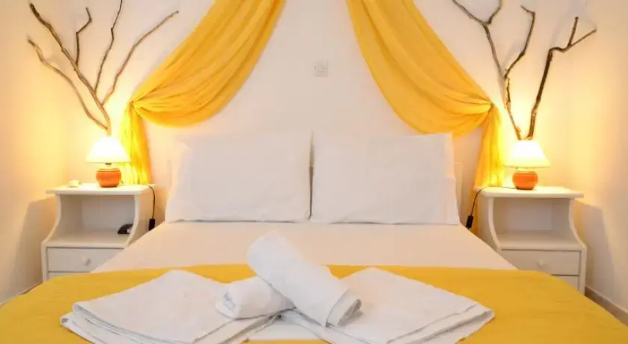 Niki Rooms