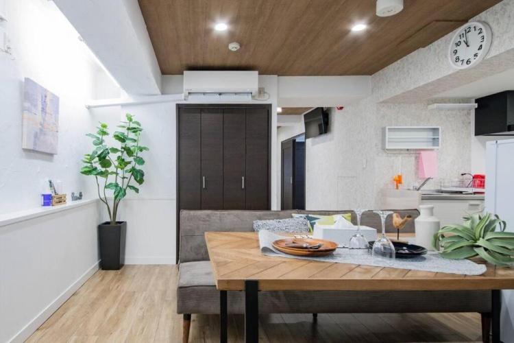 3 Bedrooms Apartment