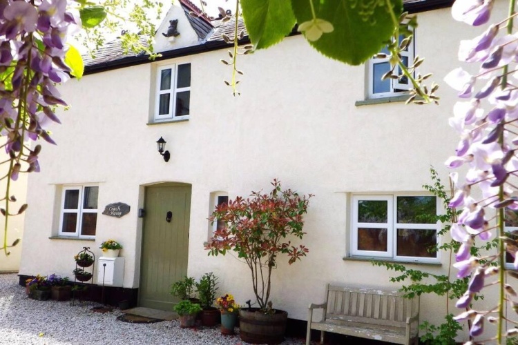 2 Bedrooms Cottage