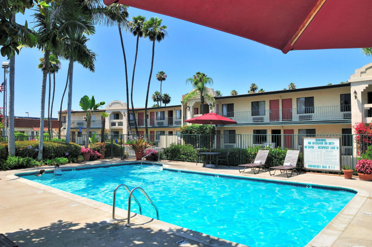 Best Western Lamplighter Inn And Suites At Sdsu photo 12