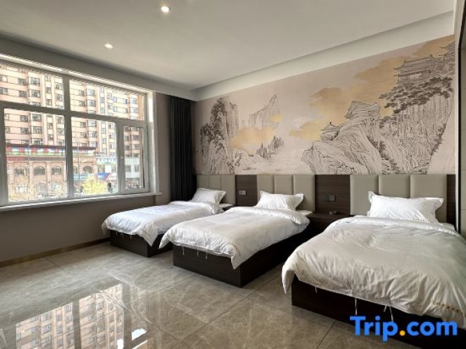 Standard Triple Family room