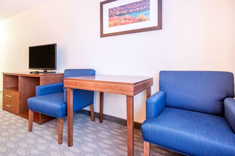 Comfort Inn Fallsview photo 14