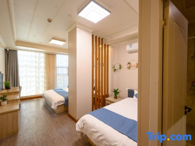 Standard Twin Family room