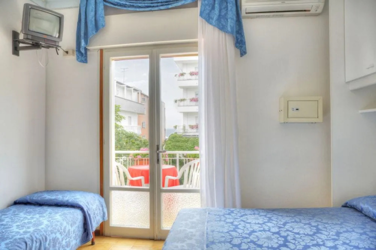 Hotel Fides
