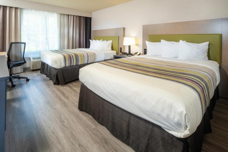 Standard Quadruple room