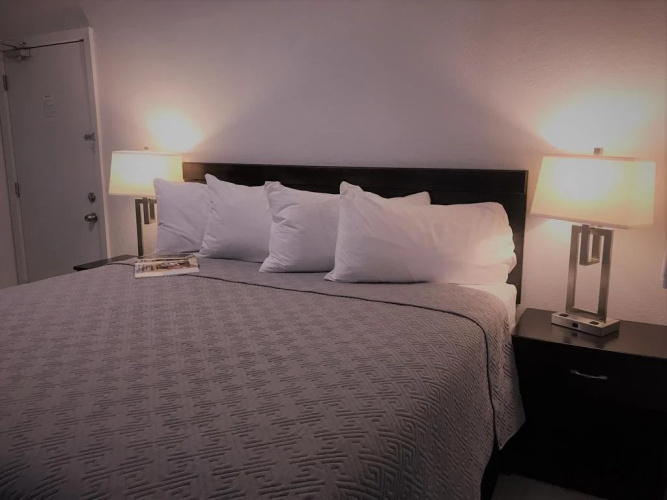 Up Midtown Hotel