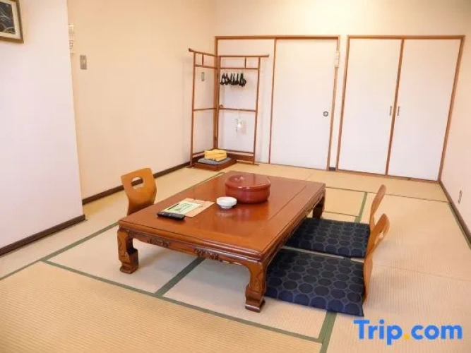 Standard room with mountain view