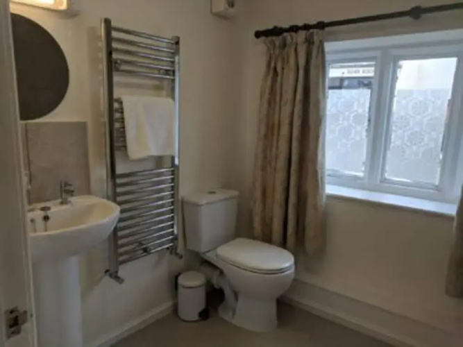 Cotswolds Valleys Accommodation-Med Hall