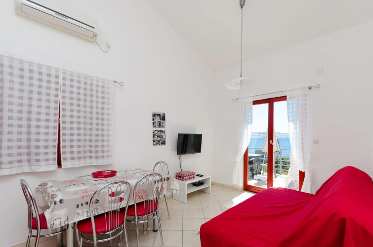 Apartments Mladen