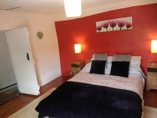 3 Bedrooms Cottage