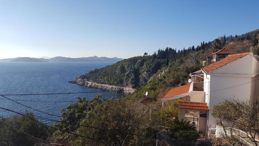 2 Bedrooms Apartment with sea view