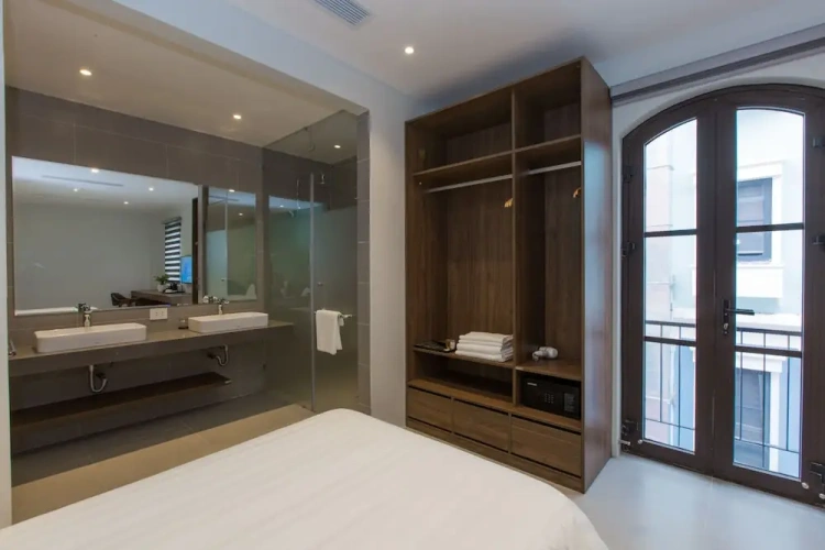 Grand Triple room