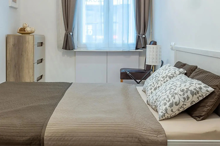 Goldcentral Apartment Dob