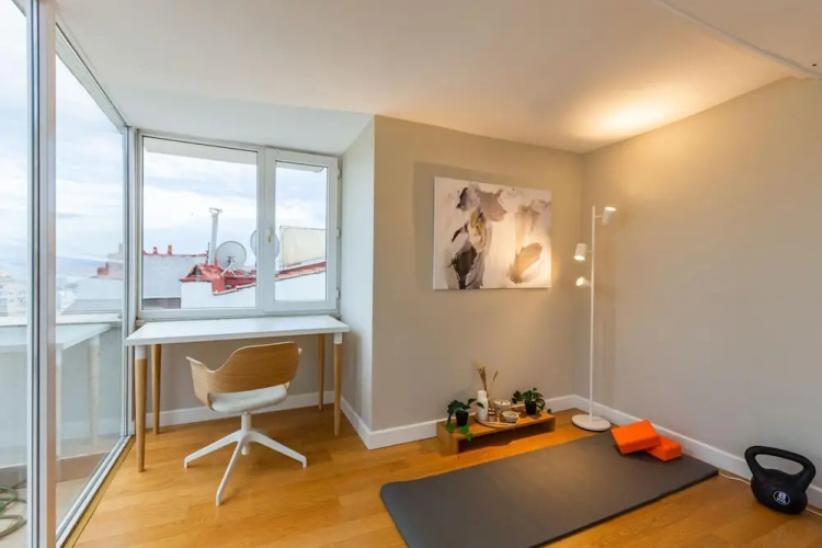 Mesmerizing Flat With Bosphorus View