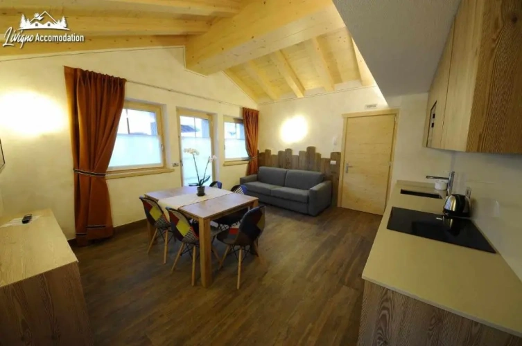 2 Bedrooms Apartment