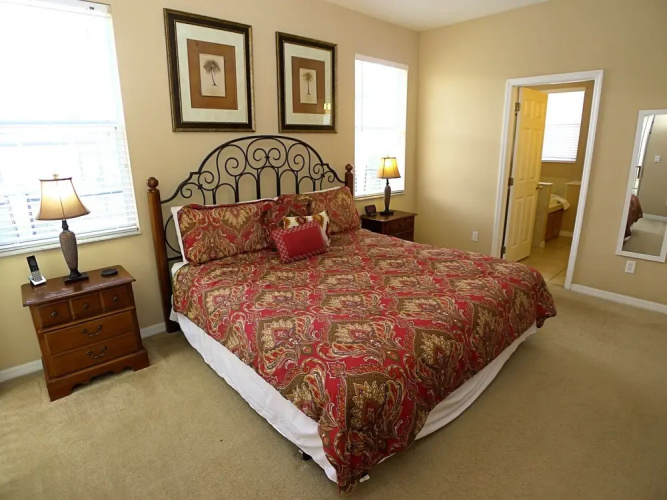 4 BED Pool Home ON Golf Community