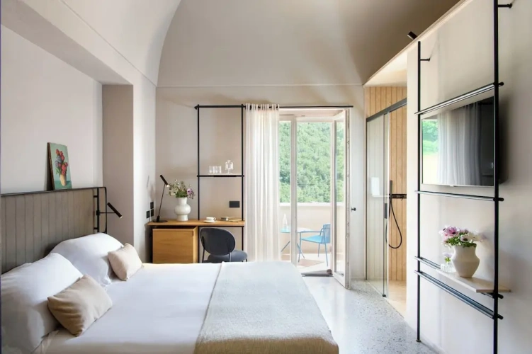 Classic Double room with balcony