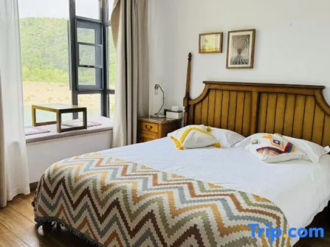 Standard Double room with river view