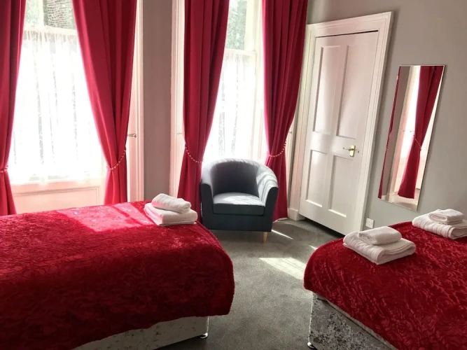 1 Bedroom Apartment